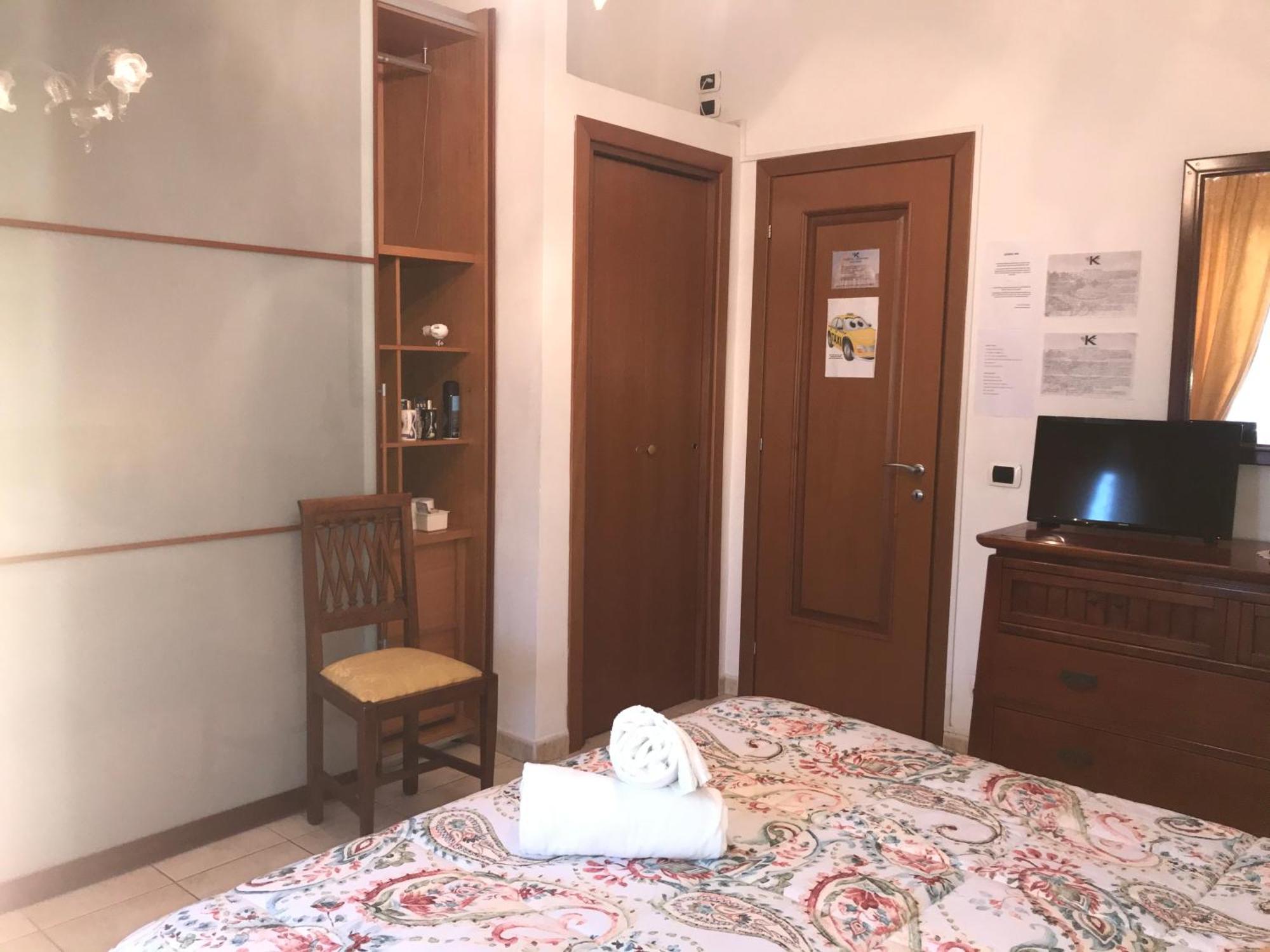 Kambal Inn Rom Exteriör bild