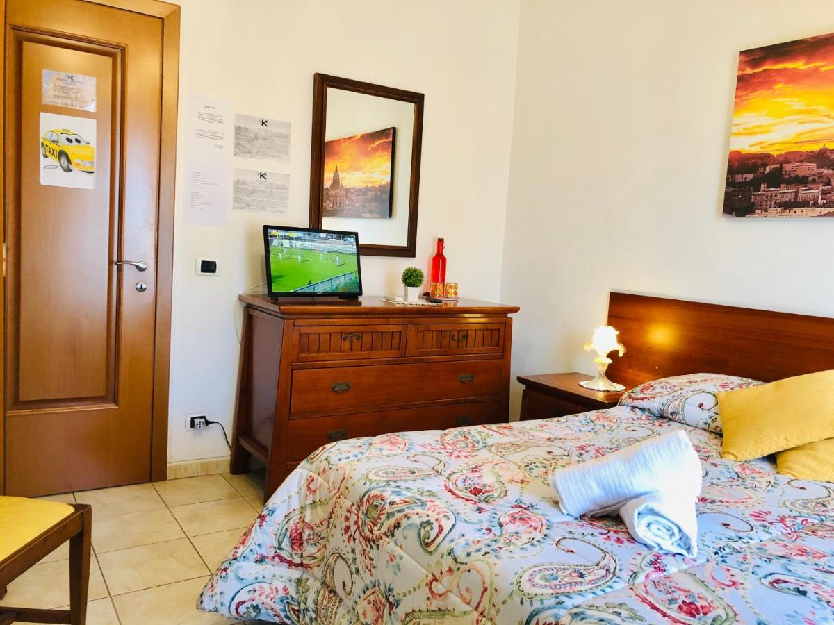 Kambal Inn Rom Exteriör bild